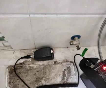 灞桥屋顶漏水维修公司分享下卫生间漏水的危害及解决方法